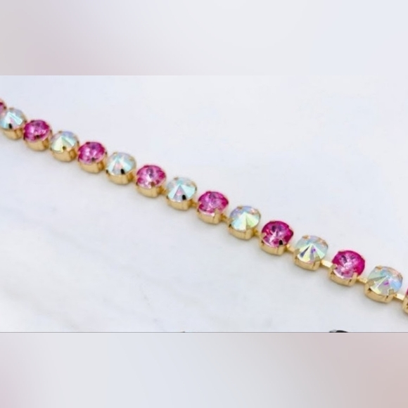 Boutique Brand Jewelry - Pink Crystal & Gold Necklace